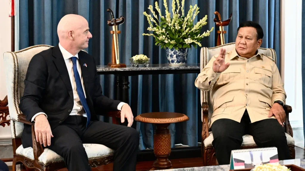6ac36bc472b4e-presiden-prabowo-kanan-terima-presiden-fifa-gianni-infantino-kiri_gemini_1265_711