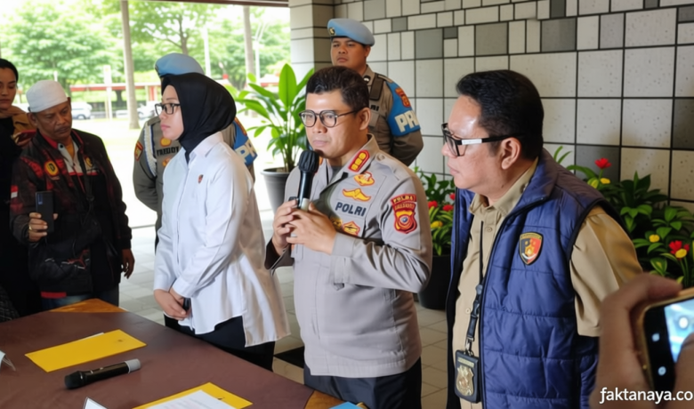 Key Issue: Polda Jabar Tegaskan Taufik Hidayat Ditangkap, Bukan Menyerahkan Diri