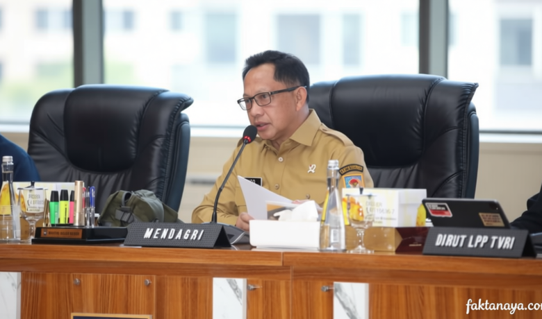 Topics Covered: Mendagri Kumpulkan Kepala Daerah, Rapat Bahas Digitalisasi Bansos di 43 Kota