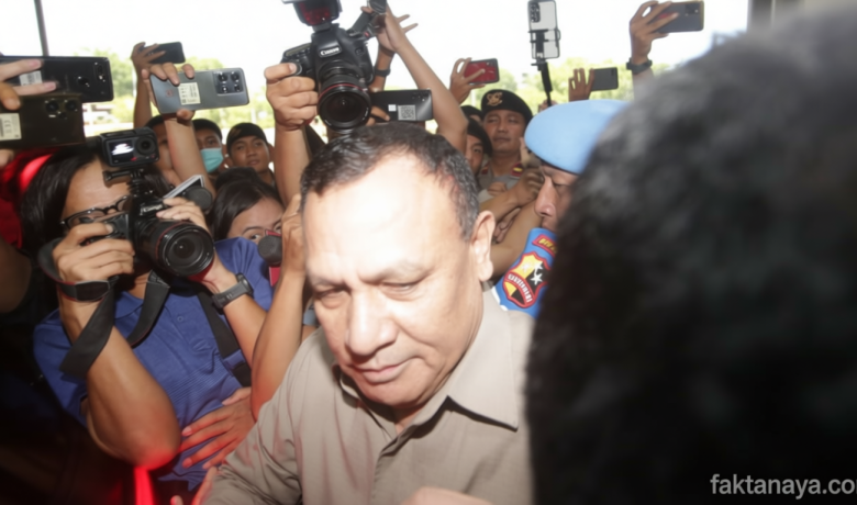 Historic Moment: Kapolda Metro Digugat Buntut Firli Bahuri Belum Ditahan! Penggugat Singgung Beda dengan Penanganan Roy Suryo-Dokter Tifa