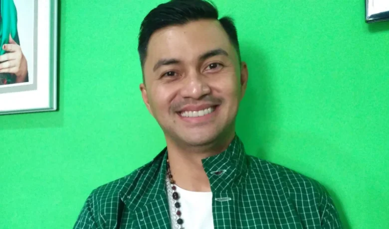 Solving Problems: Tak Banyak yang Tahu! Selain Aktor, Anjasmara Ternyata Instruktur Yoga Bersertifikat dan Punya Kelas Sendiri