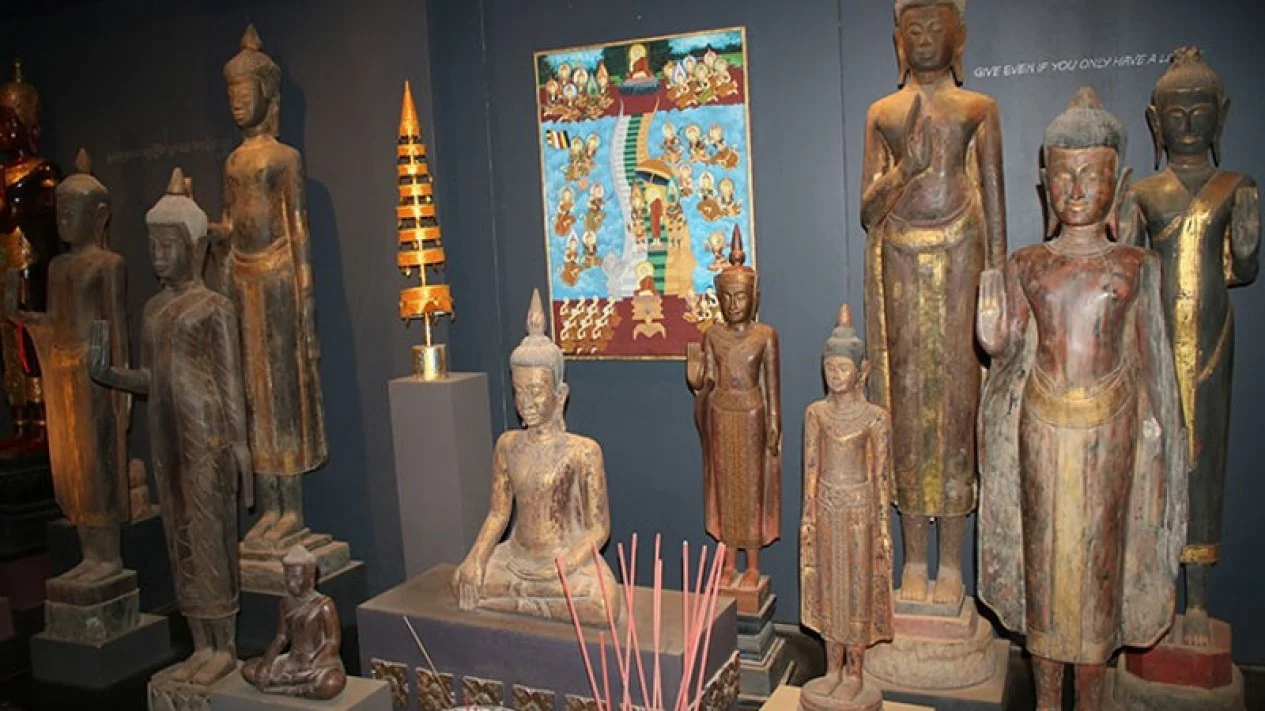 Announced: AS Kembalikan Dua Arca Perunggu Buddha Avalokiteshvara Hasil Curian ke Indonesia
