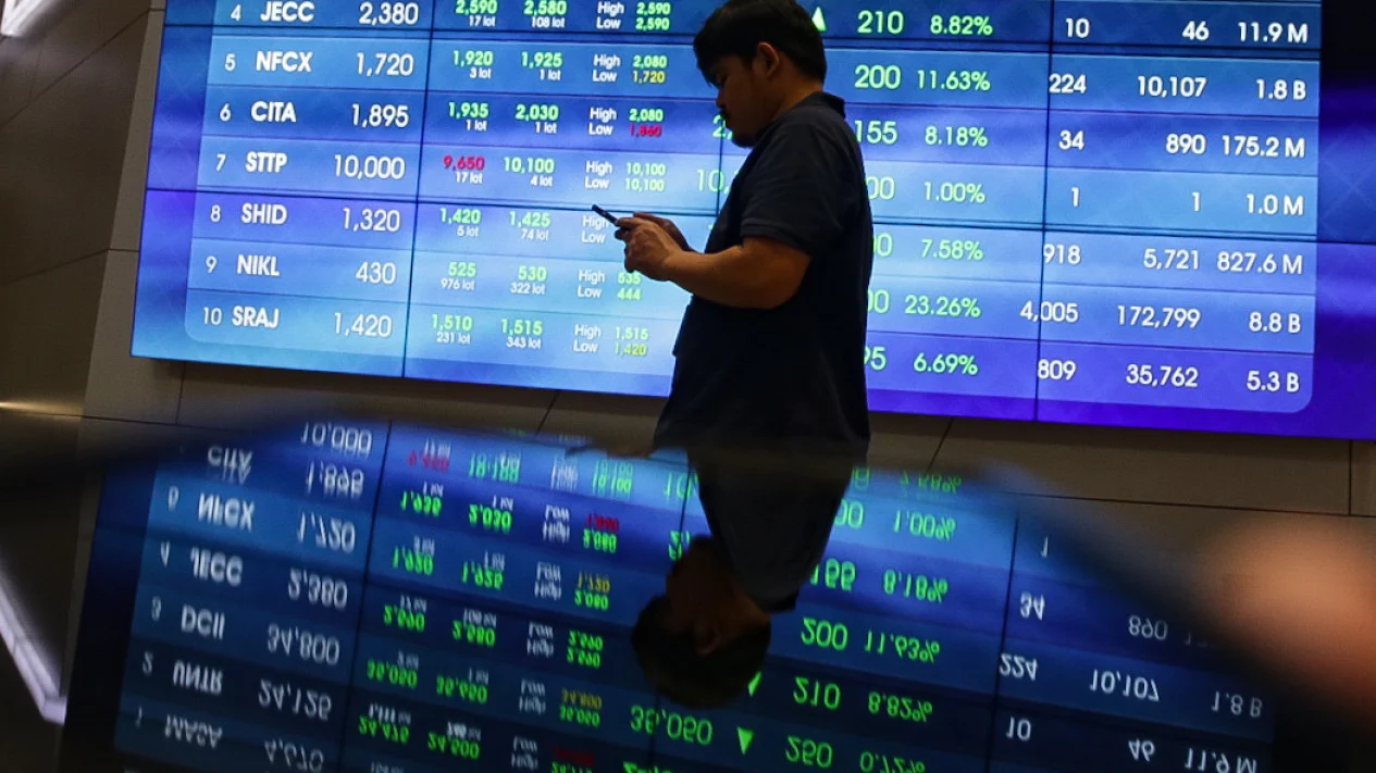 IHSG Dibuka Menguat Dibayangi Koreksi Seiring Anjloknya Bursa Asia dan Wall Street