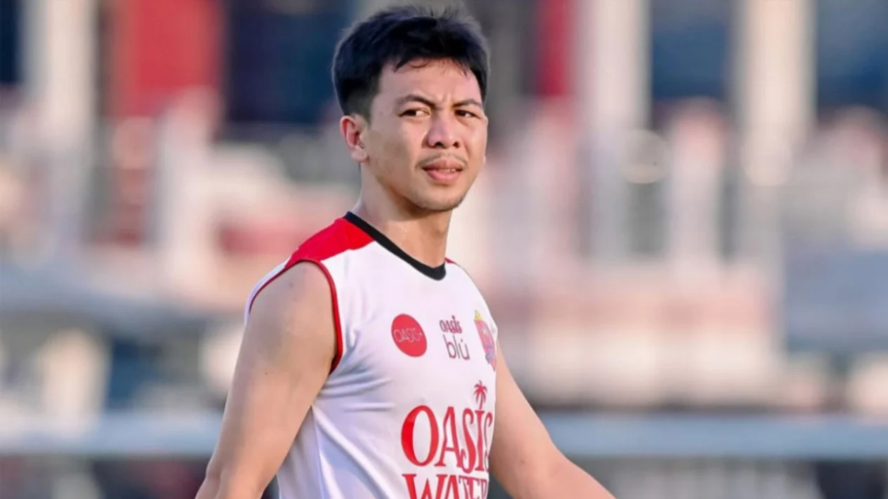 Topics Covered: Masih Ingat Wahyudi Hamisi? Gelandang Petarung dan Keras Itu Kini Punya Pelabuhan Baru di Super League