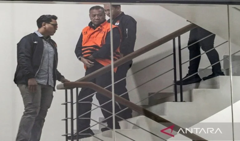 What Happened During: KPK Telusuri Dugaan Gatut Sunu Terima Uang dari BPKAD Tulungagung