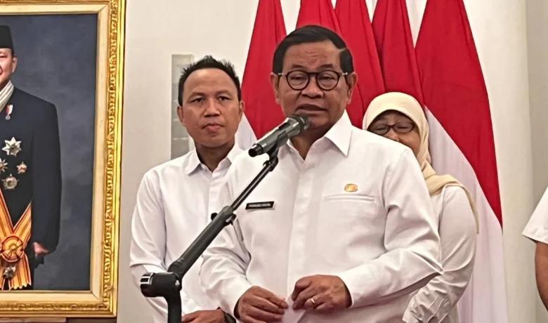 Truk Nyangkut di Kolong Jembatan Matraman – Pramono Minta Sopir Ditindak Tegas