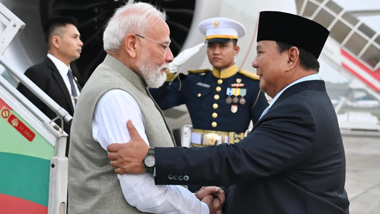 Meeting Results: Mendarat di Indonesia, PM India Narendra Modi Disambut Hangat Presiden Prabowo