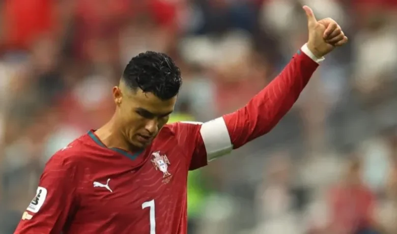 Solution For: Cristiano Ronaldo Belum Tentu Pensiun dari Timnas Portugal, Eks Pelatih CR7 Difavoritkan Jadi Pengganti Roberto Martinez