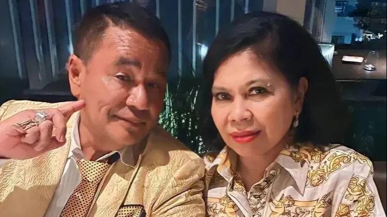 Jarang Disorot – Mengenal Sosok Istri Hotman Paris yang Dikabarkan Sedang Sakit hingga Jalani Pengobatan di Singapura