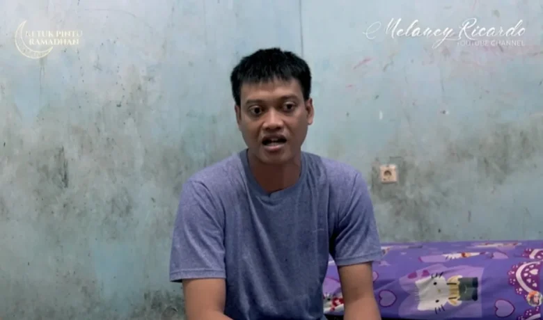 Posisinya Pernah Tak Tergoyahkan di Timnas Indonesia – Kurnia Meiga Kini Sambung Hidup Lewat Live TikTok