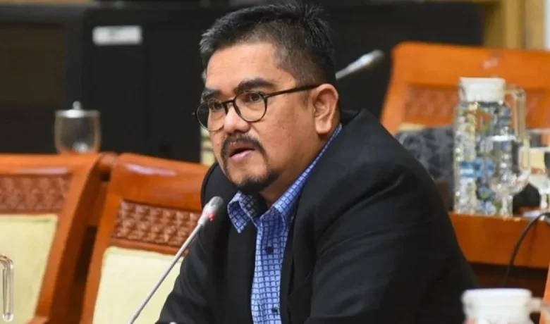 Topics Covered: Febrie Adriansyah Tersangka 3 Kasus Korupsi, Komisi III DPR: Kalau Bisa Dihukum Mati!