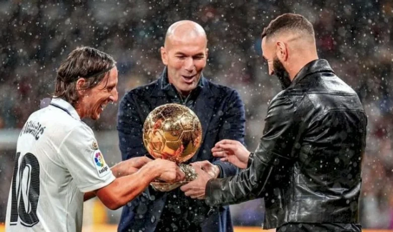 Visit Agenda: Rekam Jejak Zinedine Zidane, Legenda Prancis yang Disebut Bakal Gantikan Didier Deschamps Pimpin Les Blues