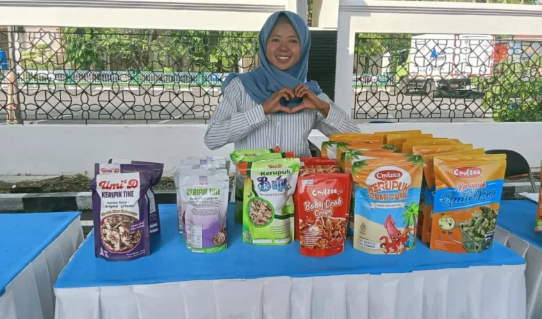 New Policy: Kisah Rosyidah di Pesisir Indramayu, Mantan PMI yang Berhasil Kembangkan Usaha Olahan Hasil Laut Berkat BRI