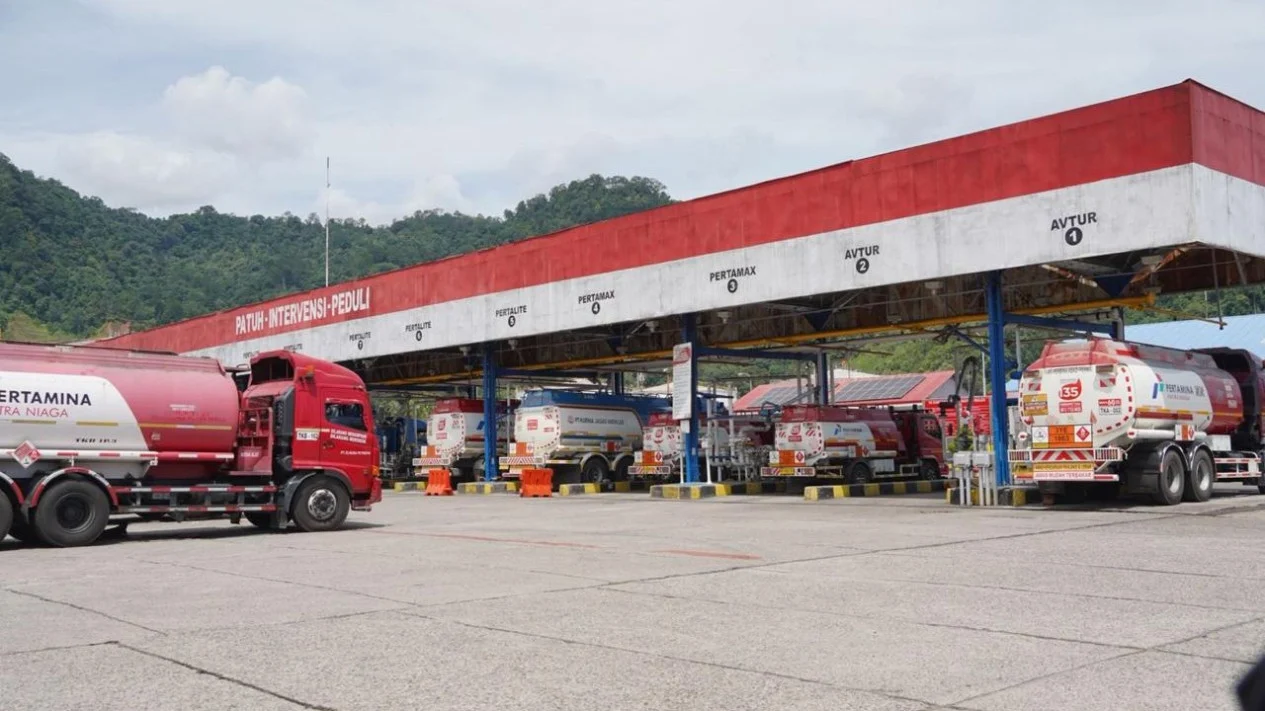 Solution For: Pertamina Ungkap Penyaluran BBM di Sumbar Kembali Stabil, Kondisi Jalur Distribusi Membaik