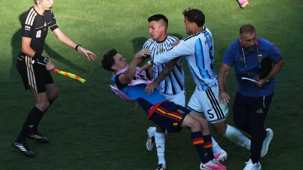 Historic Moment: Pukulan Telak untuk Argentina! FIFA Jatuhkan Denda Usai Kekalahan di Final Piala Dunia 2026 Gegara Ulah Paredes