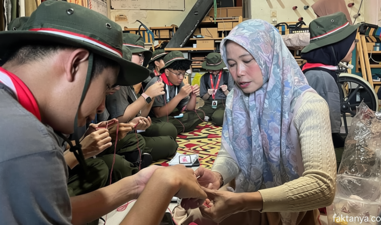 Latest Program: Jadi Inspirasi Green Warrior Bandung, Pertamina Berdayakan Difabel Kampung Rajut