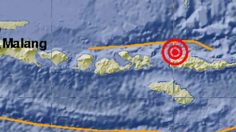 5b30693b89f8b-lokasi-gempa-ntt_1265_711