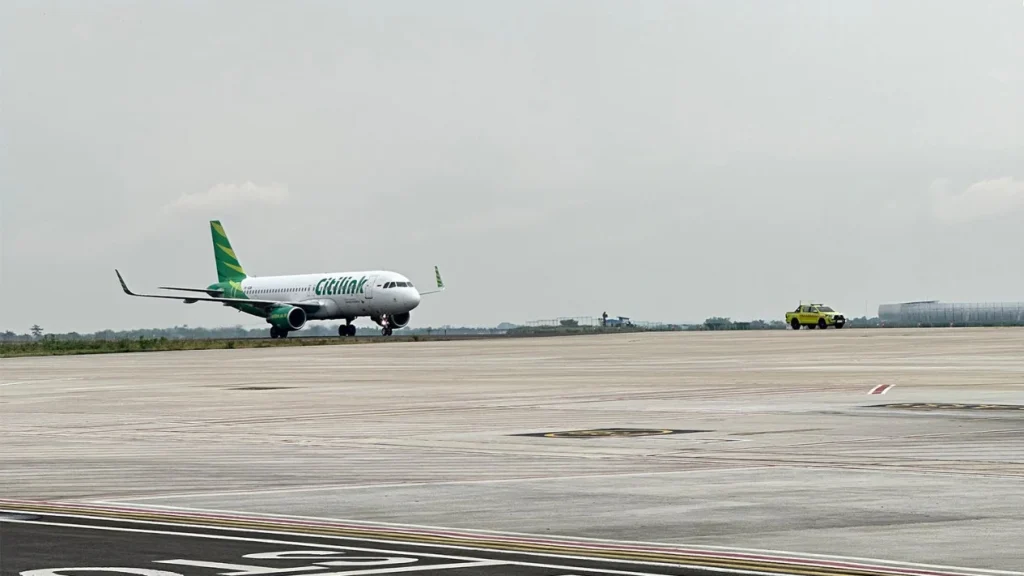 660fe3d9990e2-resmi-beroperasi-bandara-dhoho-kediri-layani-penerbangan-komersial-reguler-pertamanya_1265_711