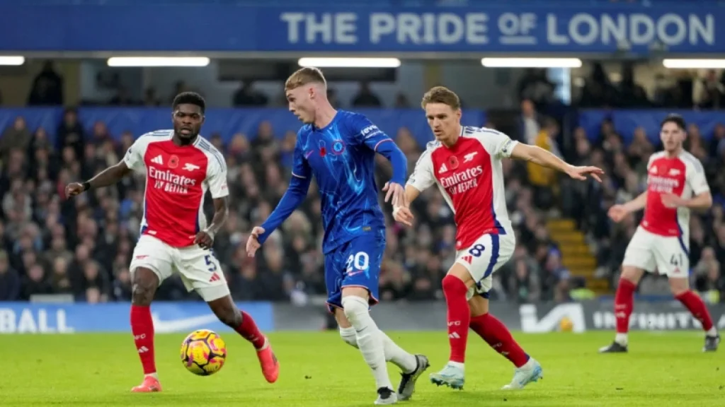 6731d5f00f963-cole-palmer-saat-chelsea-vs-arsenal-dalam-lanjutan-premier-league_1265_711