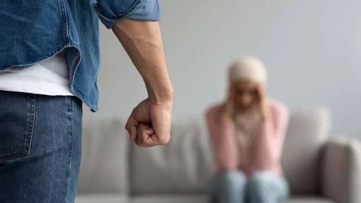 Aktris Sali Irsalina Diduga Dianiaya Pacar di Dalam Mobil, Mata Lebam hingga Hidung Berdarah