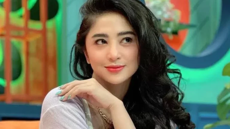 6811983017a3e-dewi-persik_1265_711