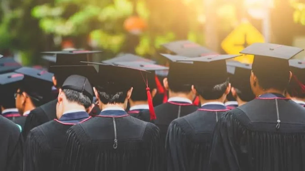 687df7ec44483-ilustrasi-wisuda_1265_711