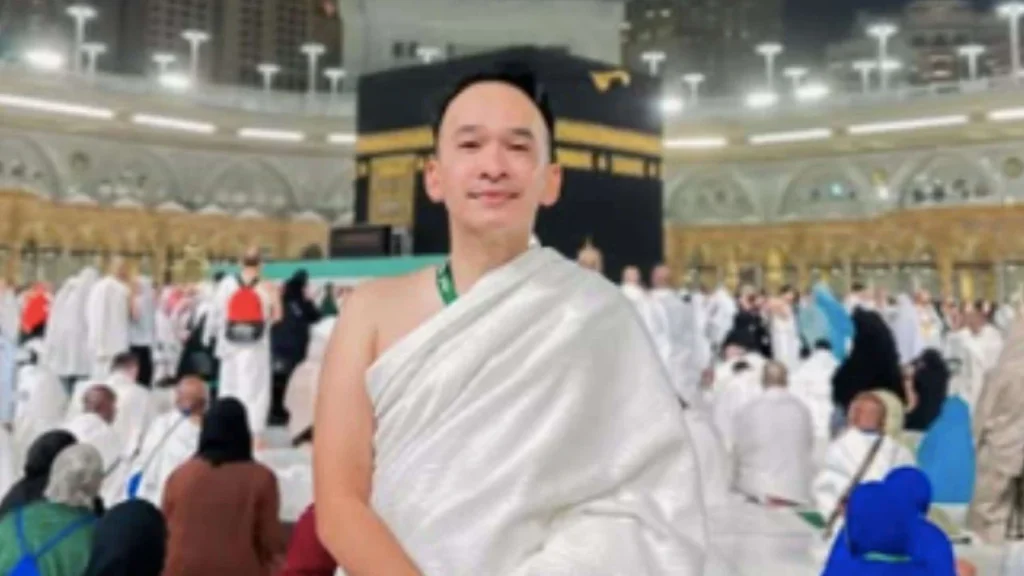 68bfa48e29c47-ruben-onsu-umrah_1265_711