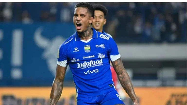 69dbb918057d7-ramon-tanque-membela-tim-persib_gemini_1265_711
