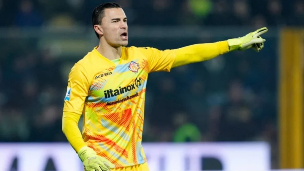 6a6adea60b4f4-kiper-timnas-indonesia-emil-audero-di-cremonese_gemini_1265_711