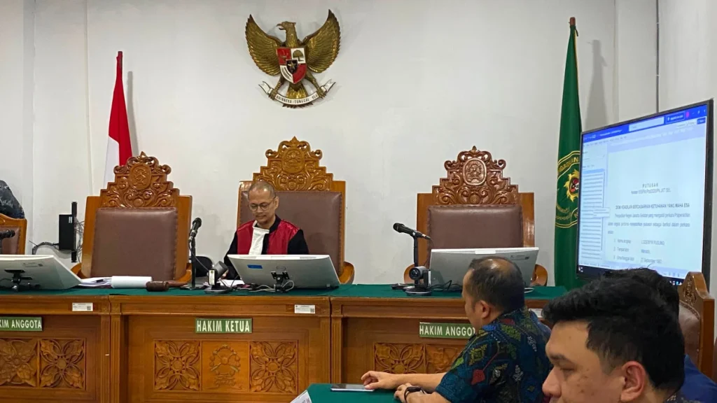 6a6b23441ebac-pengadilan-negeri-jakarta-selatan-menolak-upaya-mantan-wakil-kepala-badan-gizi-nasional-bgn-lodewyk-pusung_gemini_1265_711