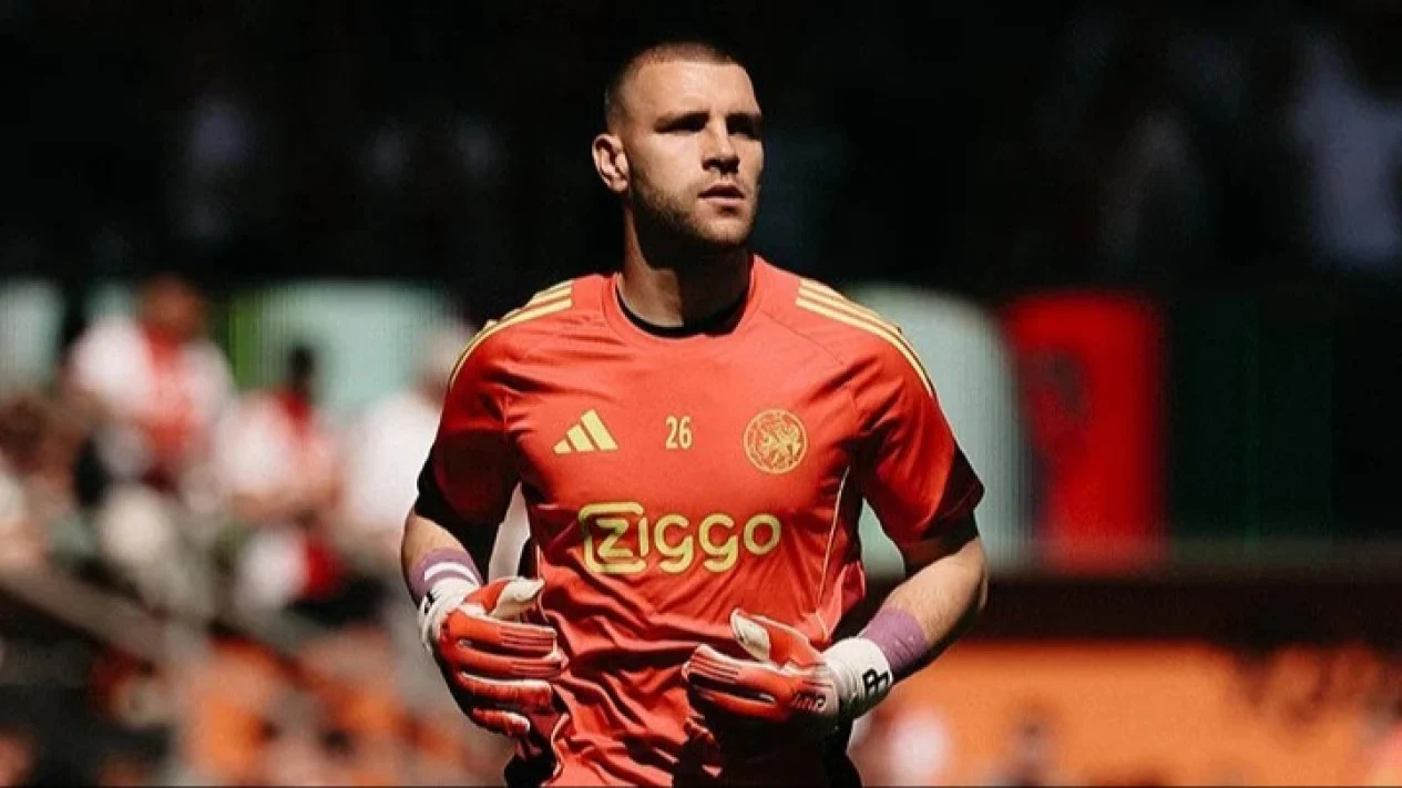 Reuni Eks FC Utrecht di Indonesia, Maarten Paes Sambut Kedatangan Adrian Dalmau di Super League