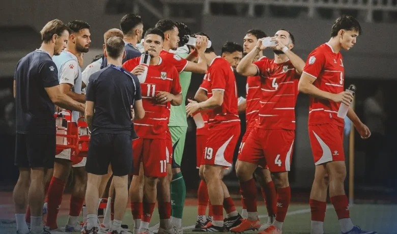 Media Singapura Ejek Timnas Indonesia: Ganti Bendera Merah Putih hingga Pamer Trofi Piala AFF