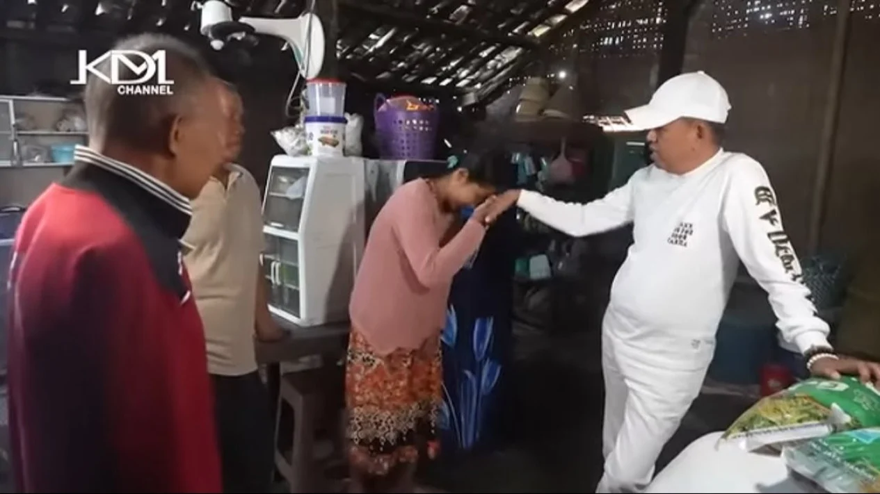 KDM Terkesan saat Datangi Rumah Warga Indramayu, Puji Suami Istri yang Rela Rawat Orang Tua, Berujung Dibantu Rp50 Juta