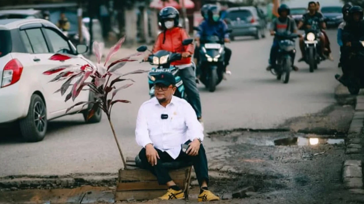 Wakil Ketua DPRD Ivan Wirata Tegaskan Perbaikan Jalan Harus Bermanfaat bagi Ekonomi Masyarakat