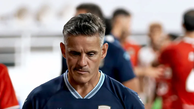 6a748394590a9-pelatih-timnas-indonesia-john-herdman_gemini_1265_711-4