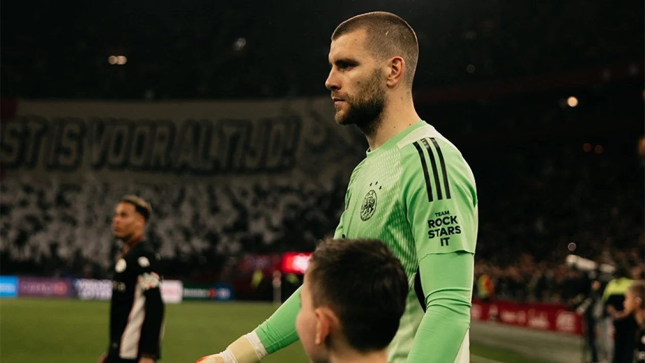 Cadangkan Marc-Andre ter Stegen, Kiper Timnas Indonesia Maarten Paes Disanjung Selangit oleh Pelatih Ajax