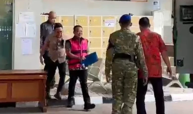 Tinggalkan Rutan KPK, Febrie Adriansyah Pakai Rompi Tahan Menuju Kejagung untuk Diperiksa