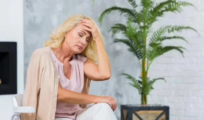Bukan Cuma Hormonal, Ini 7 Kebutuhan Wanita Saat Menopause yang Sering Diabaikan