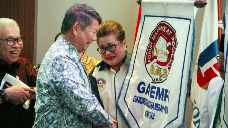 6a782c7710d27-hashim-djojohadikusumo-tengah_gemini_1265_711
