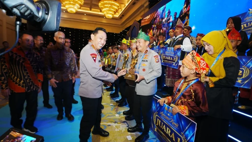 6a7c765b25d71-kapolri-jenderal-polisi-listyo-sigit-prabowo-dan-kapolda-riau-irjen-herry-heryawan_gemini_1265_711
