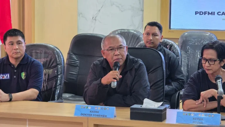 6a7c9699e3afa-ketua-tim-dokter-forensik-ekshumasi-sutrimo-yakni-ahmad-yudianto-tengah_gemini_1265_711