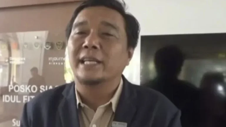 6a8adad0d0c61-general-manager-pt-angkasa-pura-bandara-sultan-thaha-saifuddin-jambi-ardon-marbun_gemini_1265_711