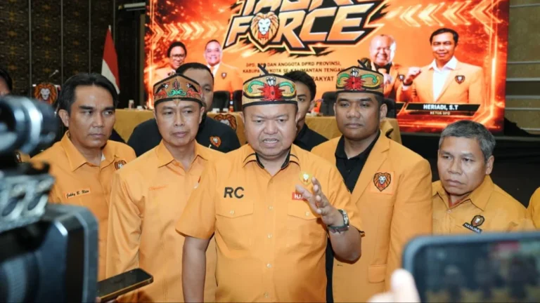 6a8ce814e7aed-wakil-ketua-umum-partai-hanura-rio-capella-tengah_gemini_1265_711