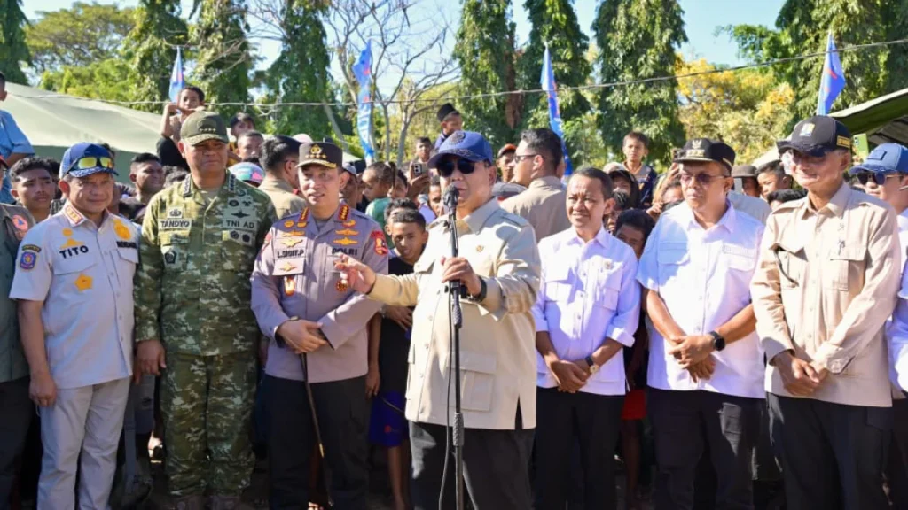6a8ec4f02d783-presiden-prabowo-tinjau-korban-gempa-di-ntt_gemini_1265_711