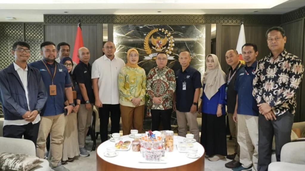 6a8ee809d879b-pimpinan-dpr-ri-menggelar-pertemuan-dengan-serikat-buruh-pt-pos-indonesia_gemini_1265_711