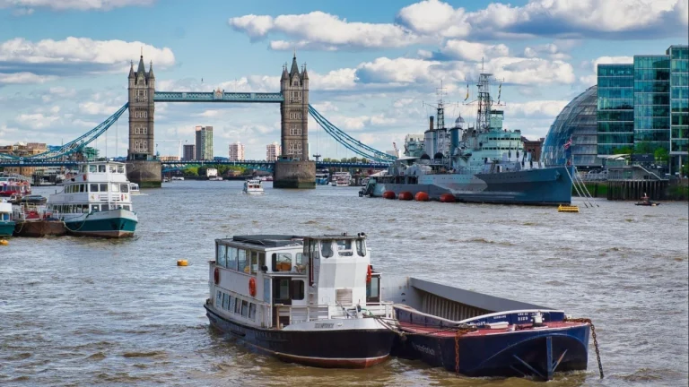 6a96ab5c75e12-london_gemini_1265_711