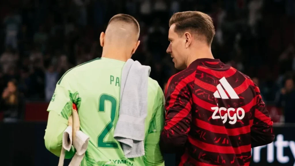 6a9d3847a8bfc-kiper-ajax-amsterdam-maarten-paes-bersama-ter-stegen_gemini_1265_711