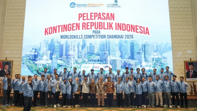 6aabd9f399b69-kemendikdasmen-lepas-kontingen-untuk-beradu-di-ajang-worldskills-competition-wsc-ke-48_gemini_1265_711
