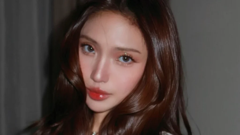 6aae77281a8f7-julia-prastini-alias-jule_gemini_1265_711