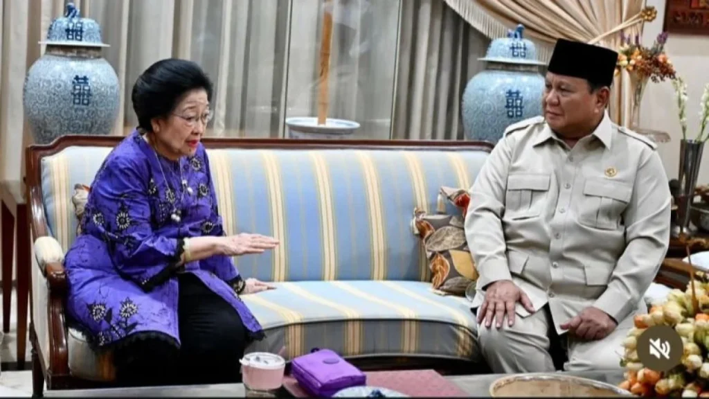 6aba7bf82f2cc-presiden-prabowo-subianto-kanan-bertakziah-ke-kediaman-presiden-ke-5-ri-megawati-soekarnoputri-kiri_gemini_1265_711